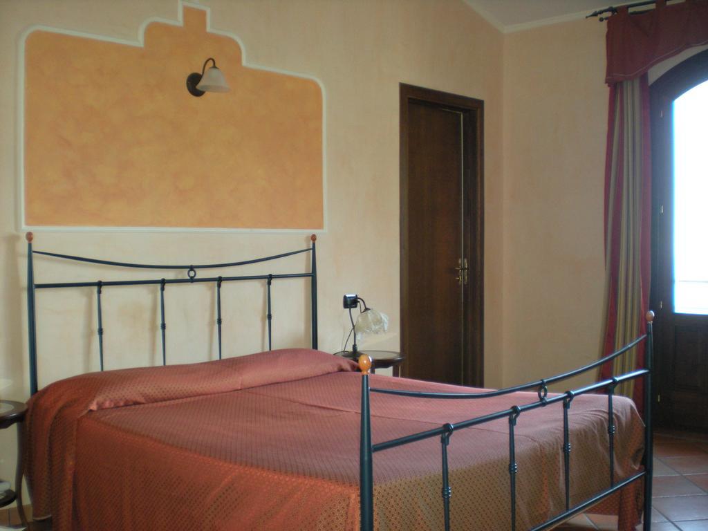 Airone Wellness Hotel Zafferana Etnea Pokoj fotografie